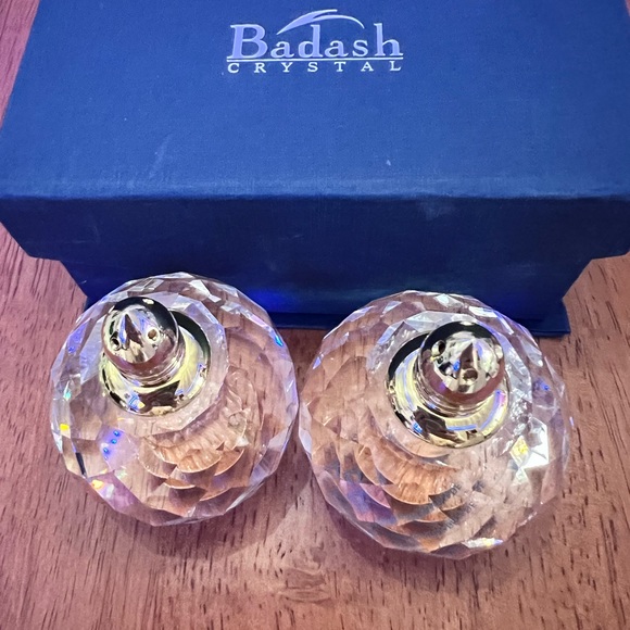 🌺BADASH CRYSTAL SALT AN PEPPER SHAKERS. MAKES A LOVELY GIFT. REAL CRYSTAL🌹 - Picture 6 of 8